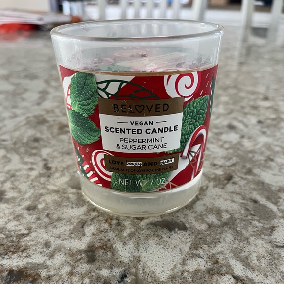 Peppermint & Sugar Cane Vegan Candle - Red - Picture 1 of 4